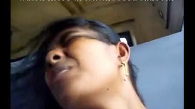 Fingering On The Bus