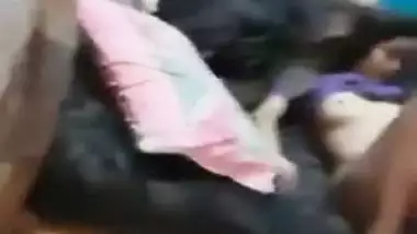 Indian anal sex of a guy fucking his sexy GF’s asshole