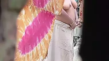 Mature neighbor MILF mom outdoor bath and wearing dress