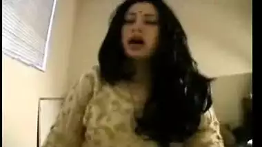 Delicious Indian Babe Sucks Cock