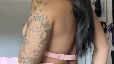 Too hot Indian lesbian porn video MMS