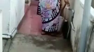 Flashing to neighbor desi aunty