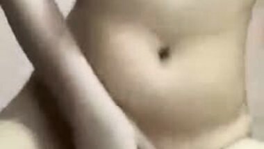 Assames girls making videos with bathing