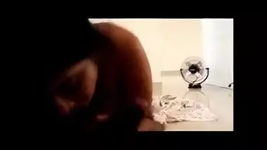 XXX movie scene of Indian bhabhi Roshni engulfing cock