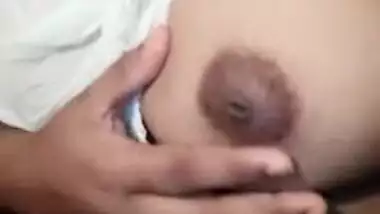 DESI GF PLAYING WITH HER BOOBS