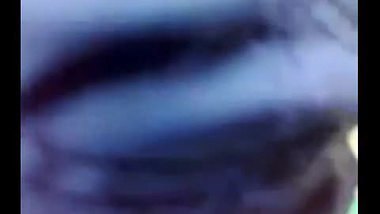 Teen from Chandigarh gives outdoor blowjob to lover