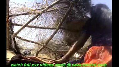 desi couple outdoor54