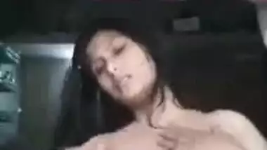 Big-boobed Desi XXX bitch showing her nudity on camera