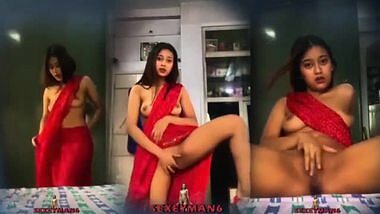 Desi girl Dance and Masturbation