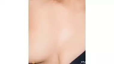 Beautiful Cute Sexy Bangladeshi Girl Showing Boob And Pussy