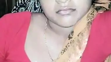 Cute aunty Selfie with Sexy Navel