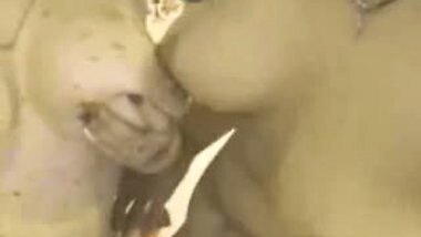 Smart HUGE & Soft Indian Boobs exposed for filming