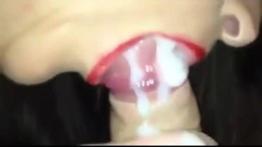 Pinkish dick gets blowjob from sexy Gujarati bhabhi