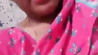 Desi hot glamour girl fingering her pussy and showing cherry