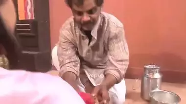 Indian hot aunty showing her boobs to milkman