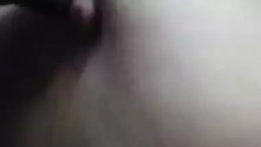 Desi aunty boob nipple play her husband