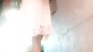 Gujarati girl showing pussy during video sex