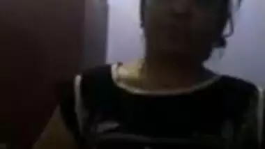 Desi aunty change her dress with selfie cam