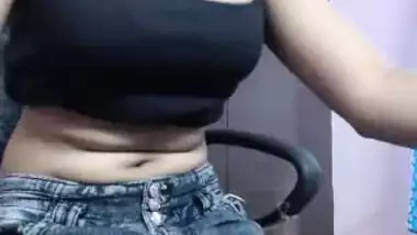 indian girl boobs show