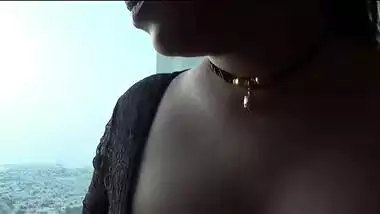 Chudai video of a big ass bhabhi enjoying hardcore sex on honeymoon
