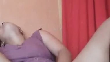 Indian nude girl from Mumbai fingers her pussy and moans