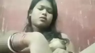 Horny Bengali Bhabhi fingering and masturbating