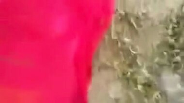 Shy Newly Married Bhabhi Blowjob Dewar In Khet