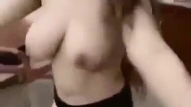 Pakistani sex slut dancing topless viral clip