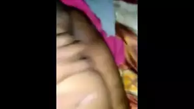 Cameraguy fucks Indian aunty's snatch after looking at her tits