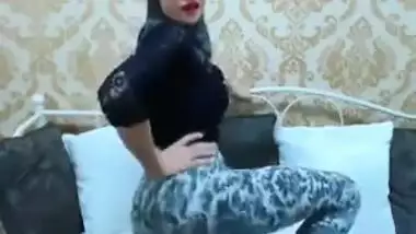Sexy Paki Slut On Cam!