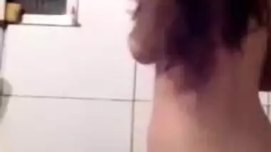 Booby girl Nude Bathroom Selfie