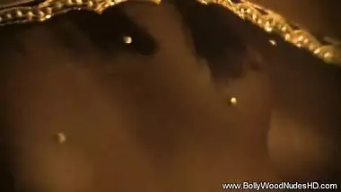 Hot Tasty Indian Bollywood Dancer Has Sultry Eyes