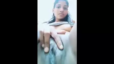 Desi black pussy show video goes viral on the net
