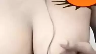 Desi girl showing boob on video call