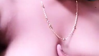 Cute Desi Girl Recrod Nude Selfie