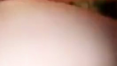 Good-looking Desi chick shows her sweet XXX pussy in solo MMS video