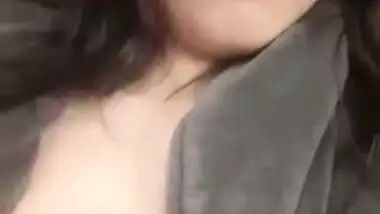 Cute Indian girl boob show seducing boyfriend