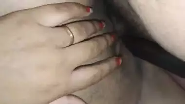 Indian wife roshni hard fucking after clean pussy