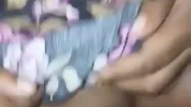 Sweet Desi chick gets her mouth and XXX pussy nailed by horny guy