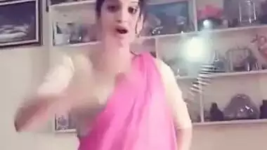 sexy girl ruksana tempting dance