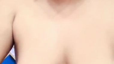 Sexy Bihari babe shows her chut in Indian naked video call