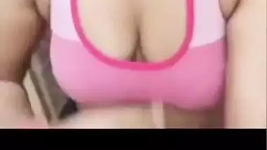 Bhabhi Shows Her Boobs