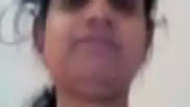 Desi aunty exposing to her bf 1