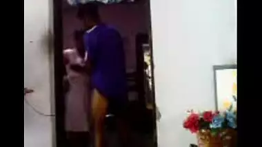 Village home sex of Indore bhabhi with young devar
