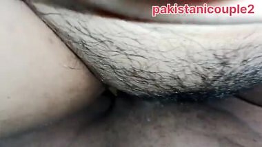 Homemade sex MMS of a young Pakistani couple