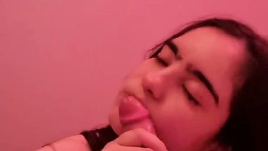 Goa slut gives a blowjob to her client in Indian xxx MMS