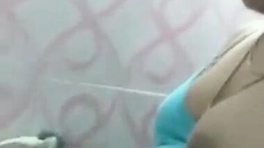 Desi Horny Wife Masturbating Secretly