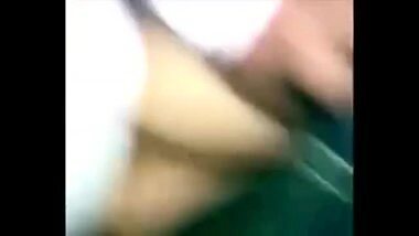 Sex MMS of a desi college girl in the garden