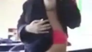 malaysian hijabi teen flashing her cute boobs