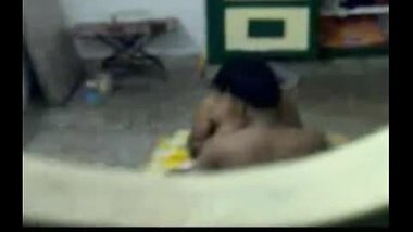 Mallu mature maid first time home sex with servant on floor